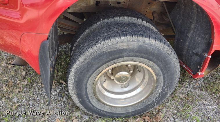 image for item LL9192 2000 Ford F350 Super Duty XLT  SuperCab pickup truck