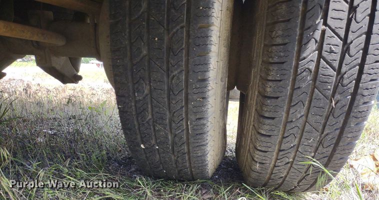 image for item LL9192 2000 Ford F350 Super Duty XLT  SuperCab pickup truck