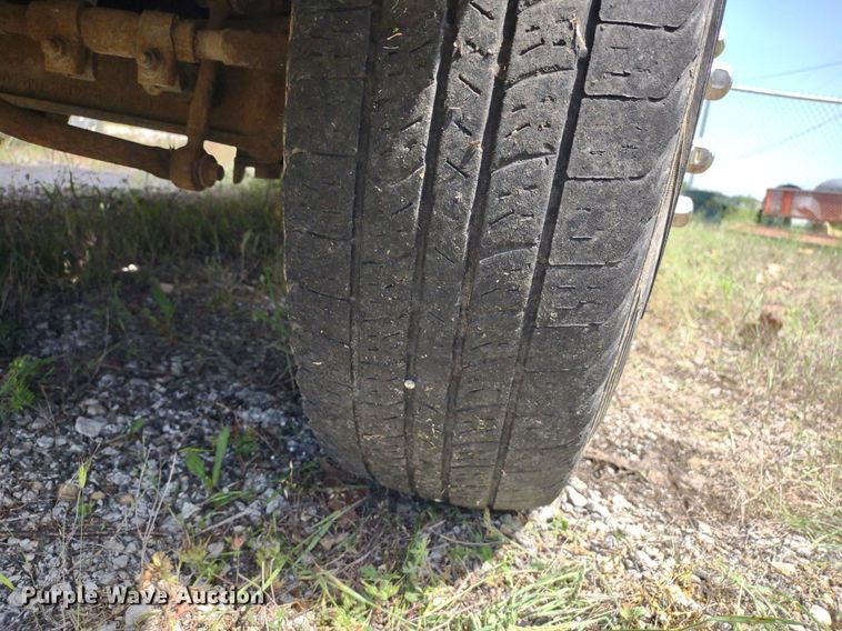 image for item LL9192 2000 Ford F350 Super Duty XLT  SuperCab pickup truck