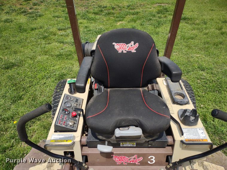 image for item LL9197 Grasshopper 400D  ZTR lawn mower