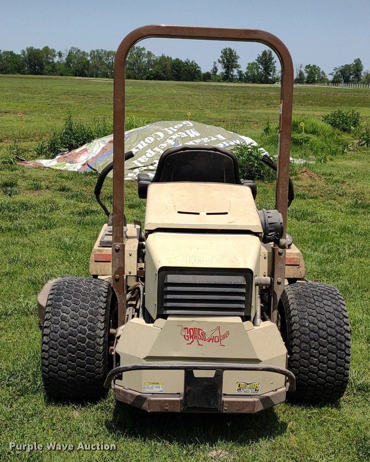 image for item LL9198 Grasshopper 432  ZTR lawn mower