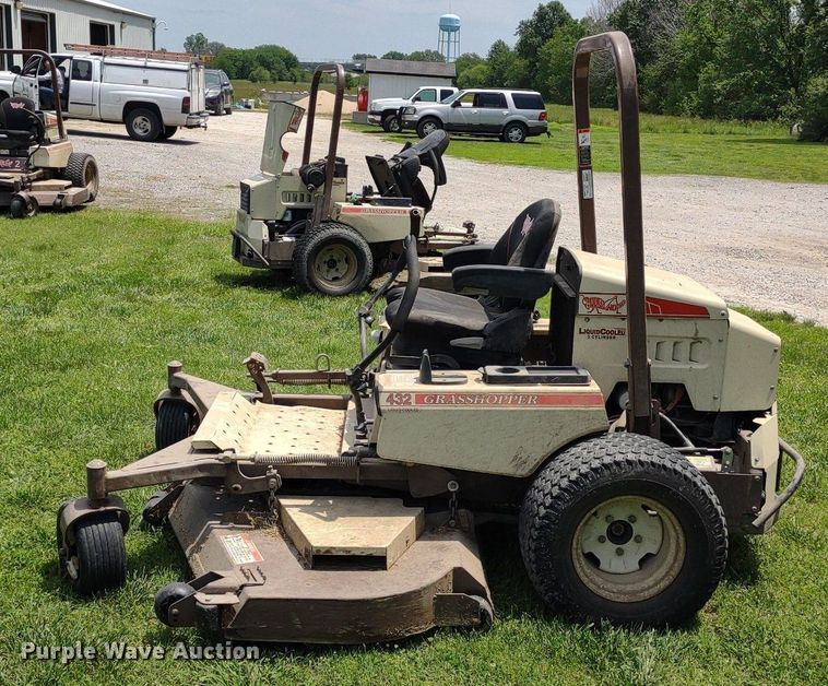 image for item LL9198 Grasshopper 432  ZTR lawn mower