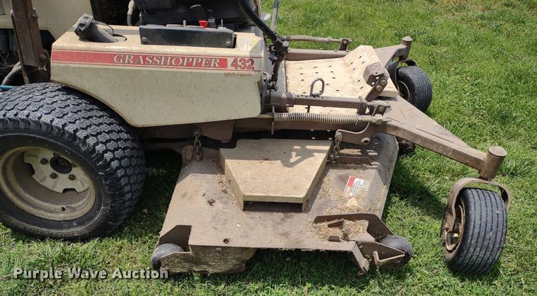 image for item LL9198 Grasshopper 432  ZTR lawn mower