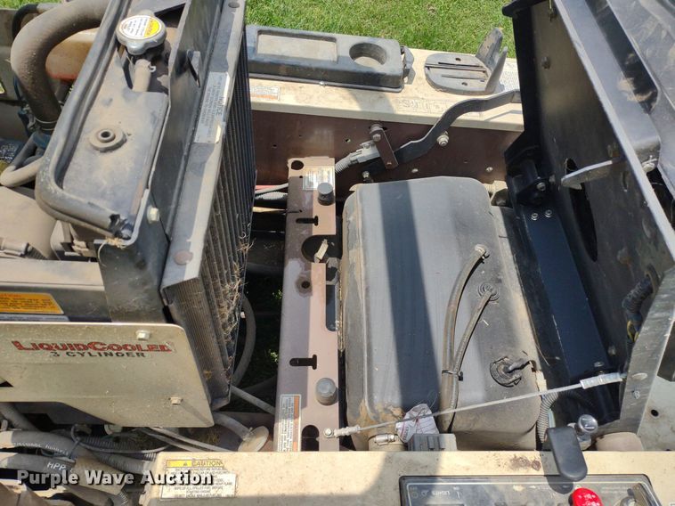 image for item LL9198 Grasshopper 432  ZTR lawn mower