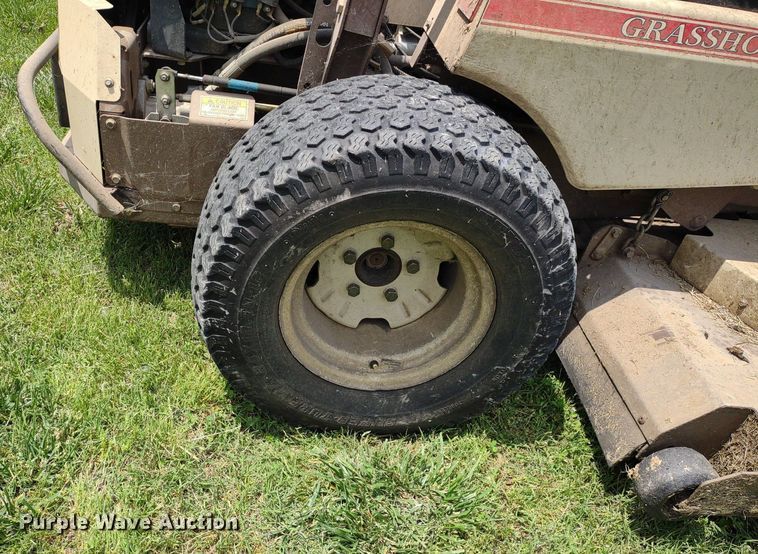 image for item LL9198 Grasshopper 432  ZTR lawn mower