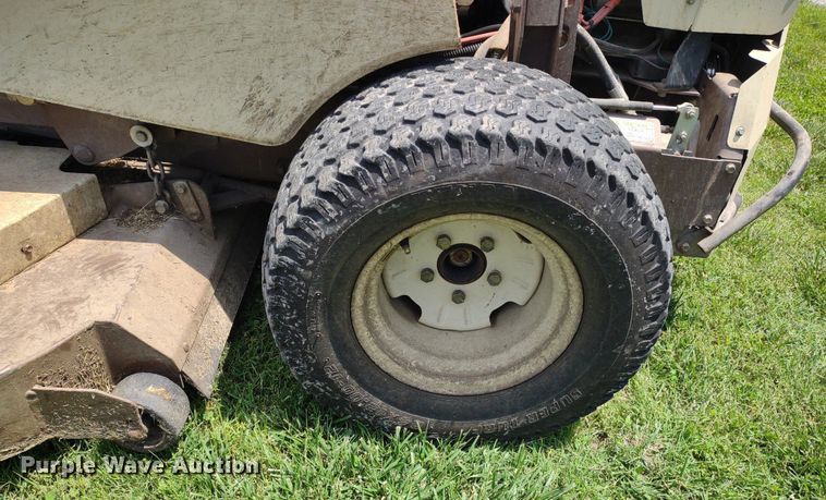 image for item LL9198 Grasshopper 432  ZTR lawn mower