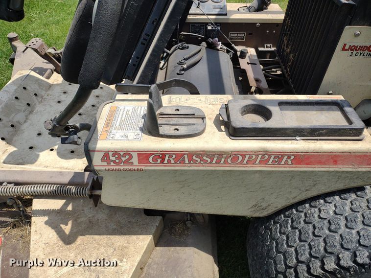 image for item LL9198 Grasshopper 432  ZTR lawn mower