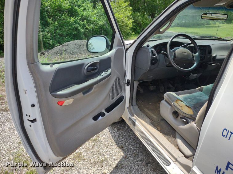 image for item LL9200 2001 Ford F150 XLT  SuperCab pickup truck