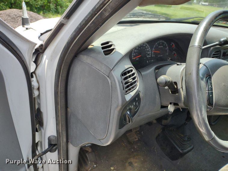 image for item LL9200 2001 Ford F150 XLT  SuperCab pickup truck