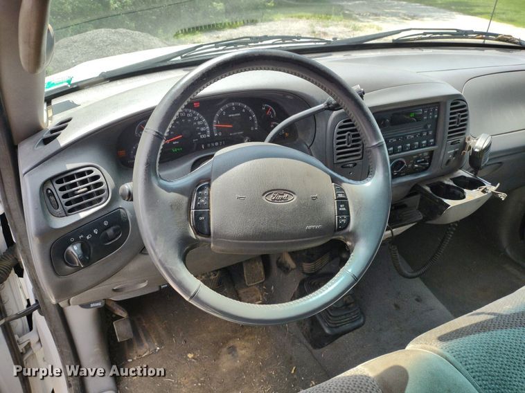 image for item LL9200 2001 Ford F150 XLT  SuperCab pickup truck