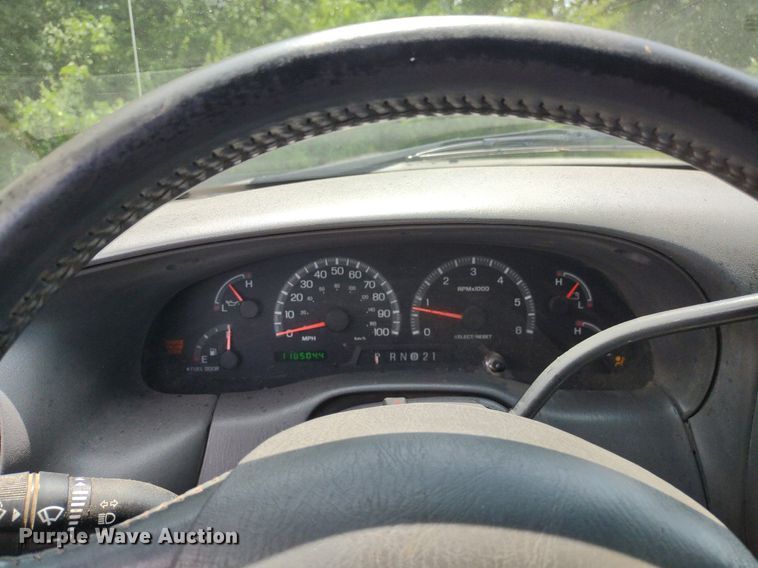 image for item LL9200 2001 Ford F150 XLT  SuperCab pickup truck