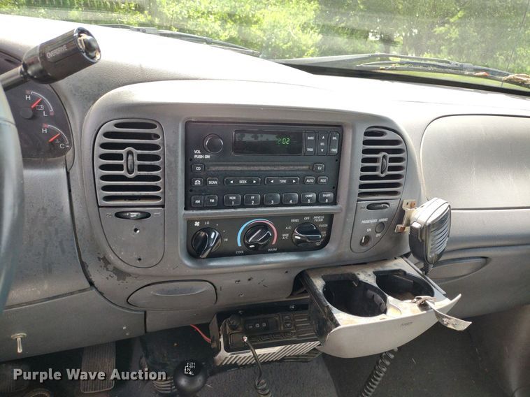 image for item LL9200 2001 Ford F150 XLT  SuperCab pickup truck