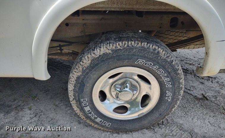 image for item LL9200 2001 Ford F150 XLT  SuperCab pickup truck