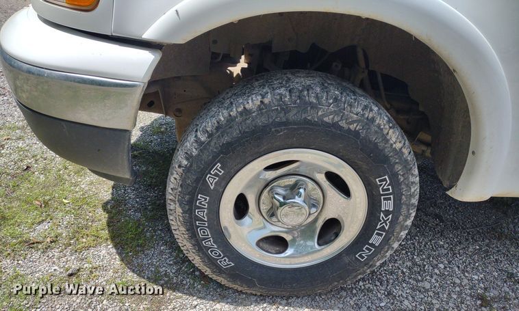 image for item LL9200 2001 Ford F150 XLT  SuperCab pickup truck