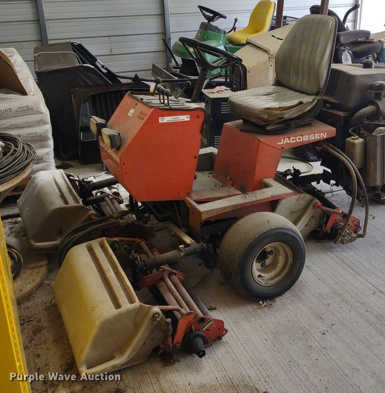 image for item LL9201 Jacobsen Greens King IV  greens mower