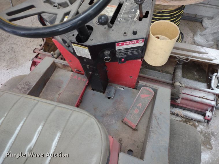 image for item LL9201 Jacobsen Greens King IV  greens mower