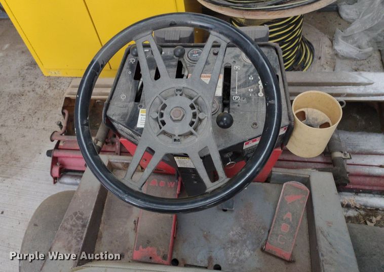 image for item LL9201 Jacobsen Greens King IV  greens mower