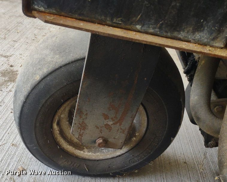 image for item LL9201 Jacobsen Greens King IV  greens mower