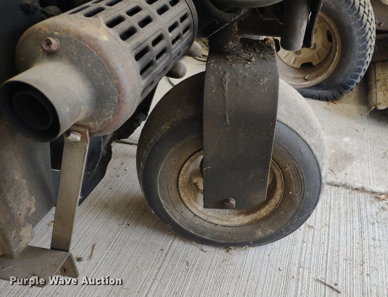 image for item LL9201 Jacobsen Greens King IV  greens mower