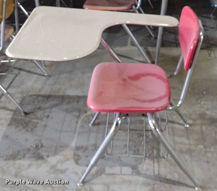 image for item LL9230 Approximately 185 desks