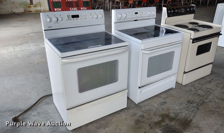 image for item LL9233 (3) electric ranges