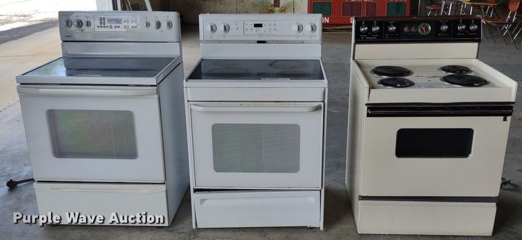 image for item LL9233 (3) electric ranges