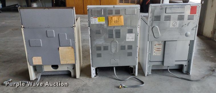 image for item LL9233 (3) electric ranges