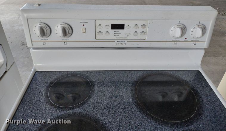 image for item LL9233 (3) electric ranges