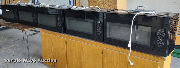 image for item LL9237 (5) Whirlpool AMV2307PFB microwaves