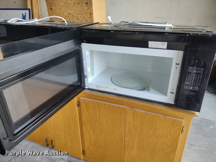 image for item LL9237 (5) Whirlpool AMV2307PFB microwaves