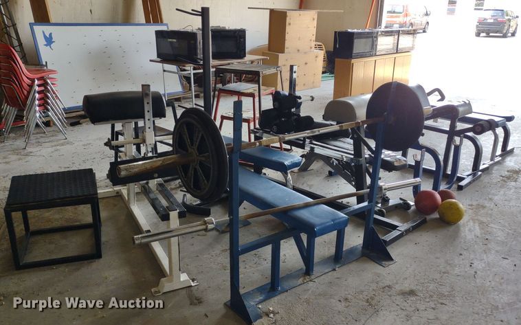 image for item LL9238 Weight room equipment
