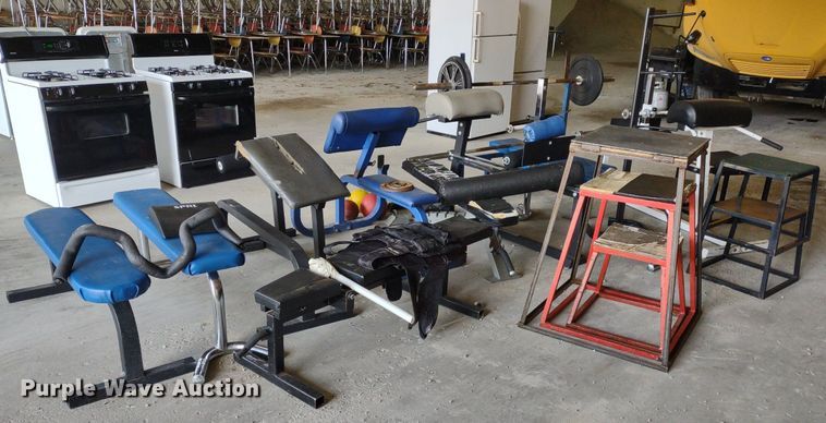 image for item LL9238 Weight room equipment