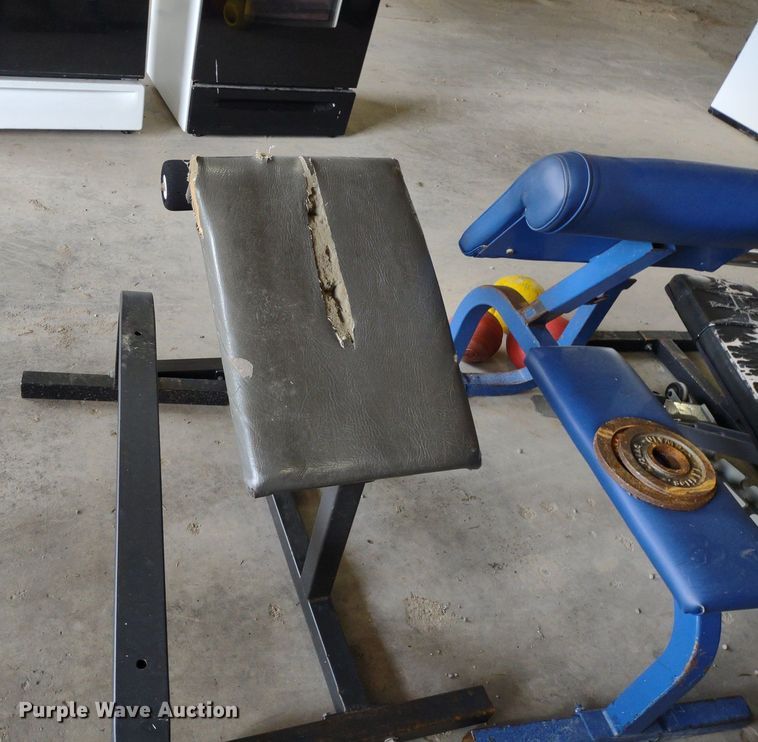 image for item LL9238 Weight room equipment