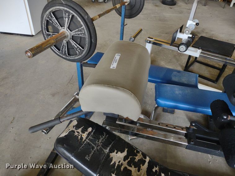 image for item LL9238 Weight room equipment