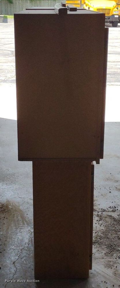 image for item LL9239 (3) cabinets