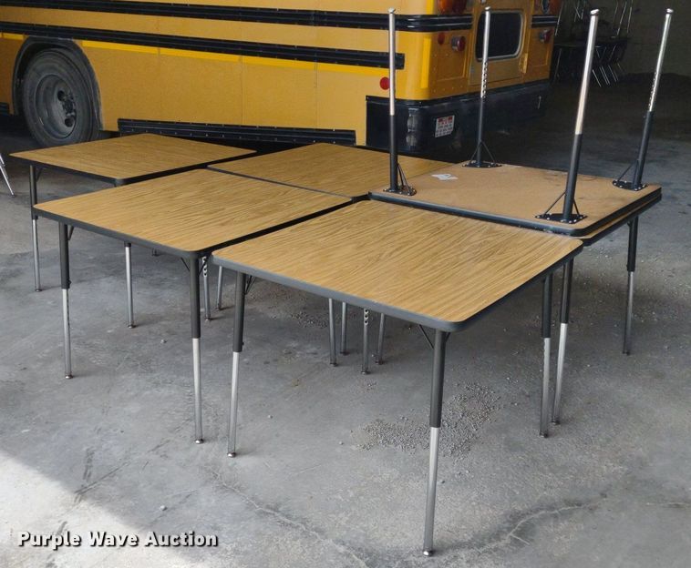 image for item LL9241 (6) 3' x 3' tables