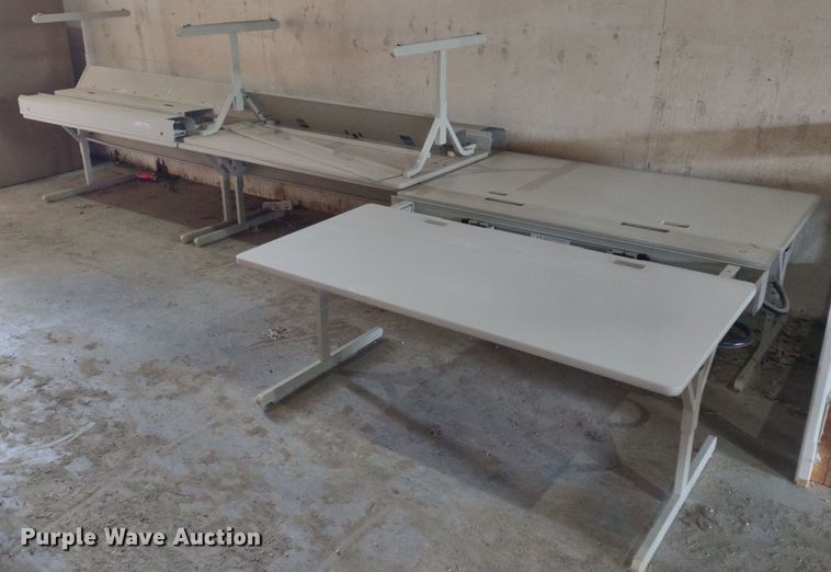 image for item LL9243 (6) desks