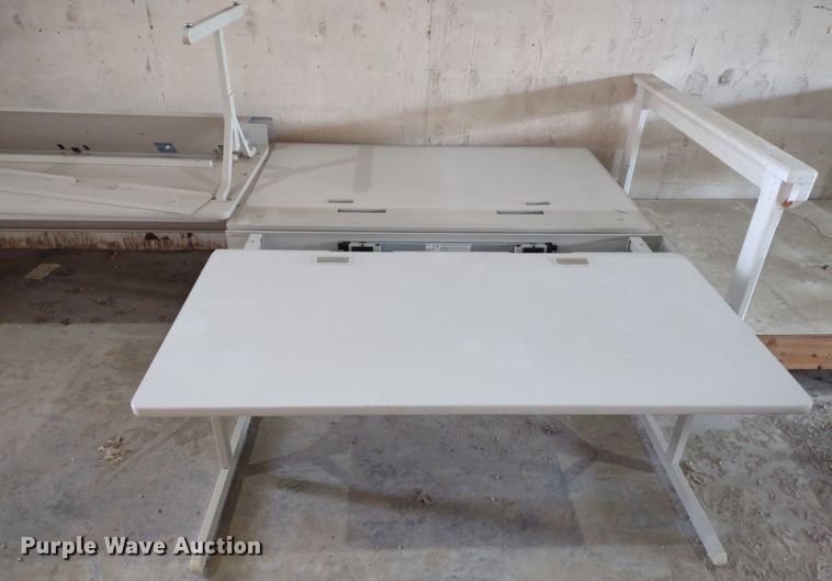 image for item LL9243 (6) desks