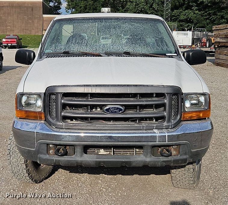 image for item LL9275 2001 Ford F250 Super Duty XL  pickup truck