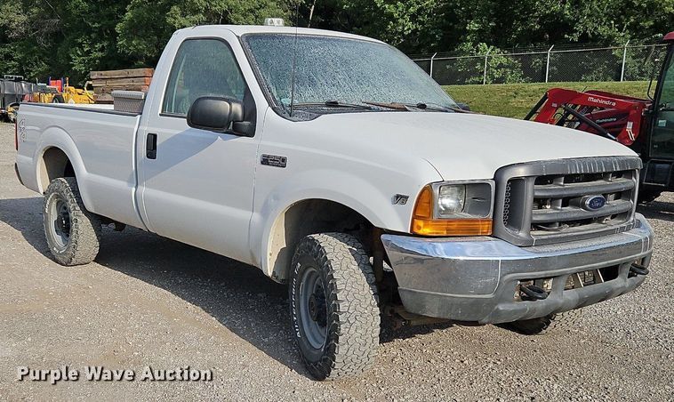 image for item LL9275 2001 Ford F250 Super Duty XL  pickup truck