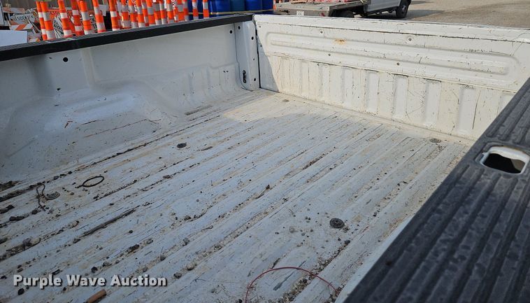 image for item LL9275 2001 Ford F250 Super Duty XL  pickup truck