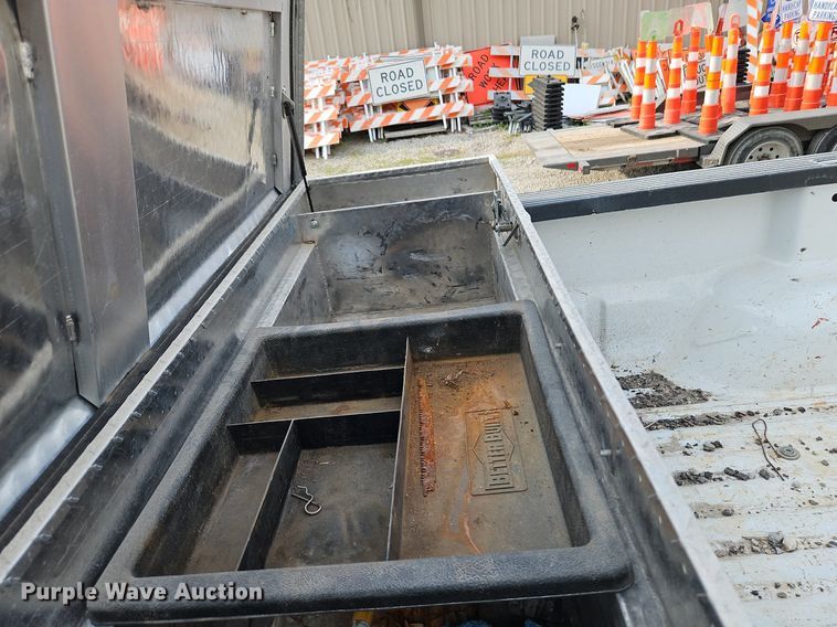 image for item LL9275 2001 Ford F250 Super Duty XL  pickup truck