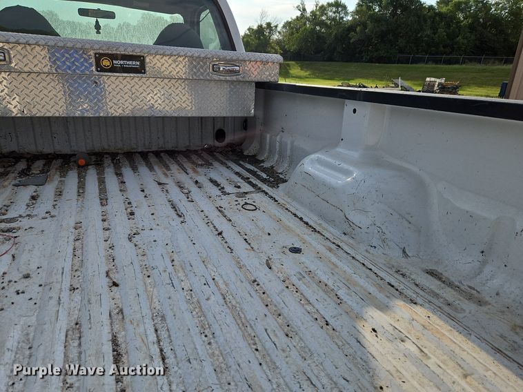 image for item LL9275 2001 Ford F250 Super Duty XL  pickup truck