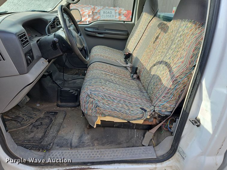 image for item LL9275 2001 Ford F250 Super Duty XL  pickup truck