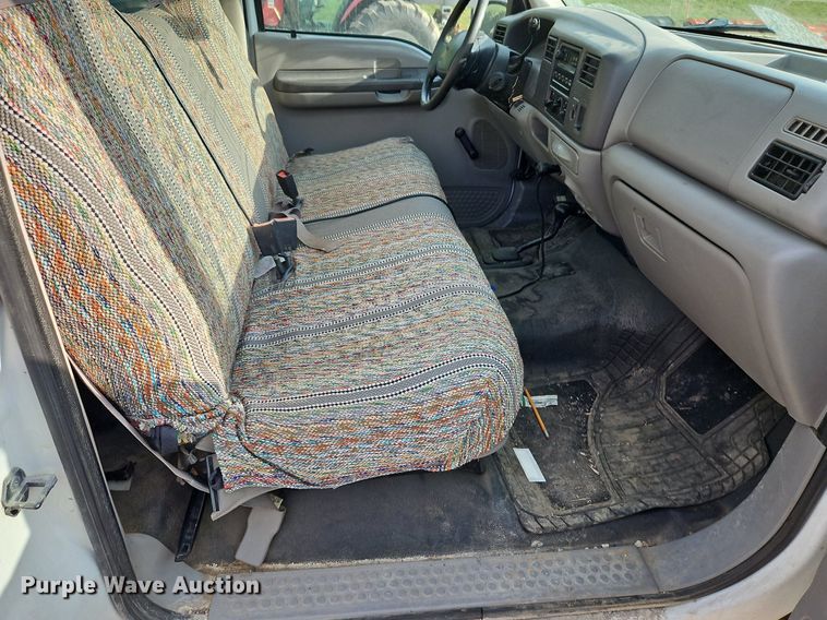 image for item LL9275 2001 Ford F250 Super Duty XL  pickup truck