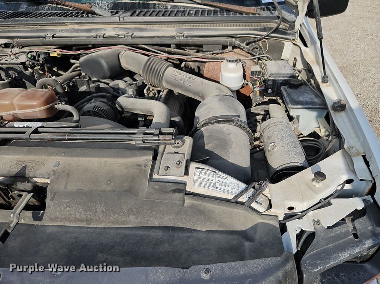 image for item LL9275 2001 Ford F250 Super Duty XL  pickup truck