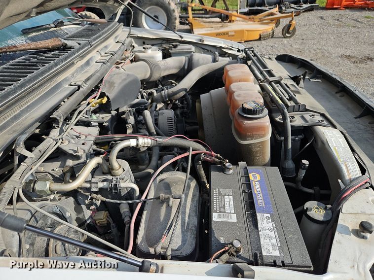 image for item LL9275 2001 Ford F250 Super Duty XL  pickup truck