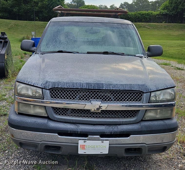 image for item LL9276 2003 Chevrolet Silverado 1500  Ext. Cab pickup truck