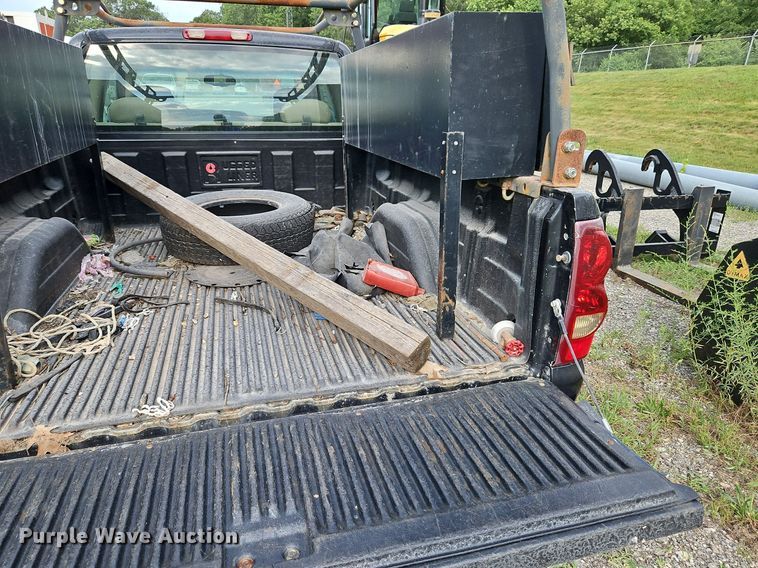 image for item LL9276 2003 Chevrolet Silverado 1500  Ext. Cab pickup truck