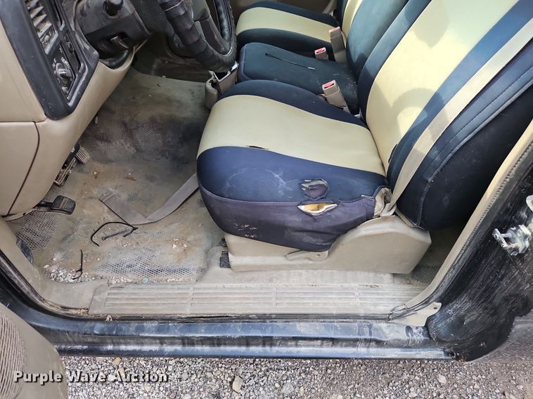 image for item LL9276 2003 Chevrolet Silverado 1500  Ext. Cab pickup truck